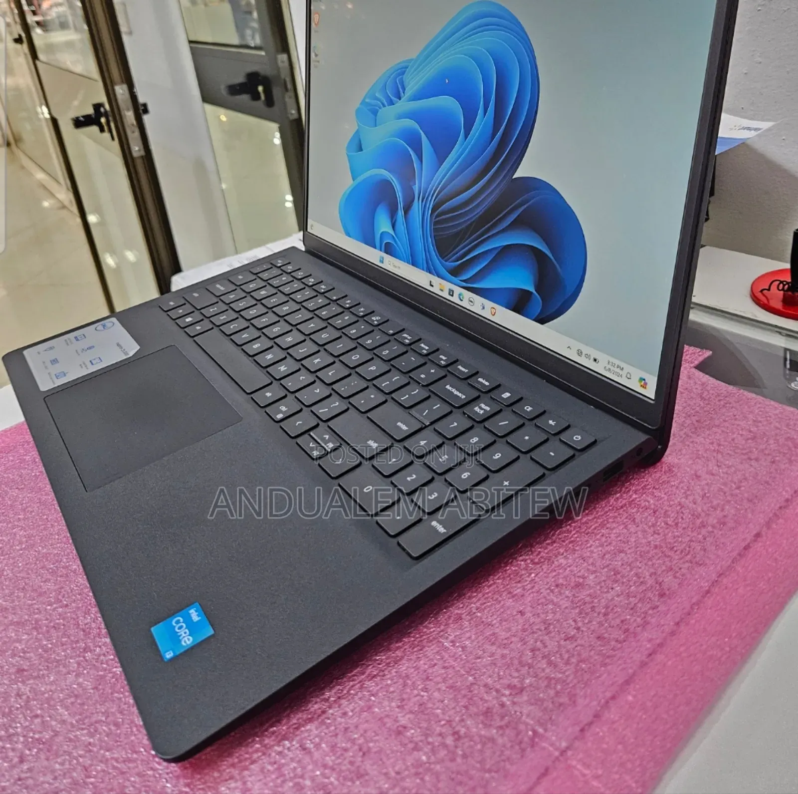 New Laptop Dell Inspiron 15 8GB Intel Core I3 SSD 256GB