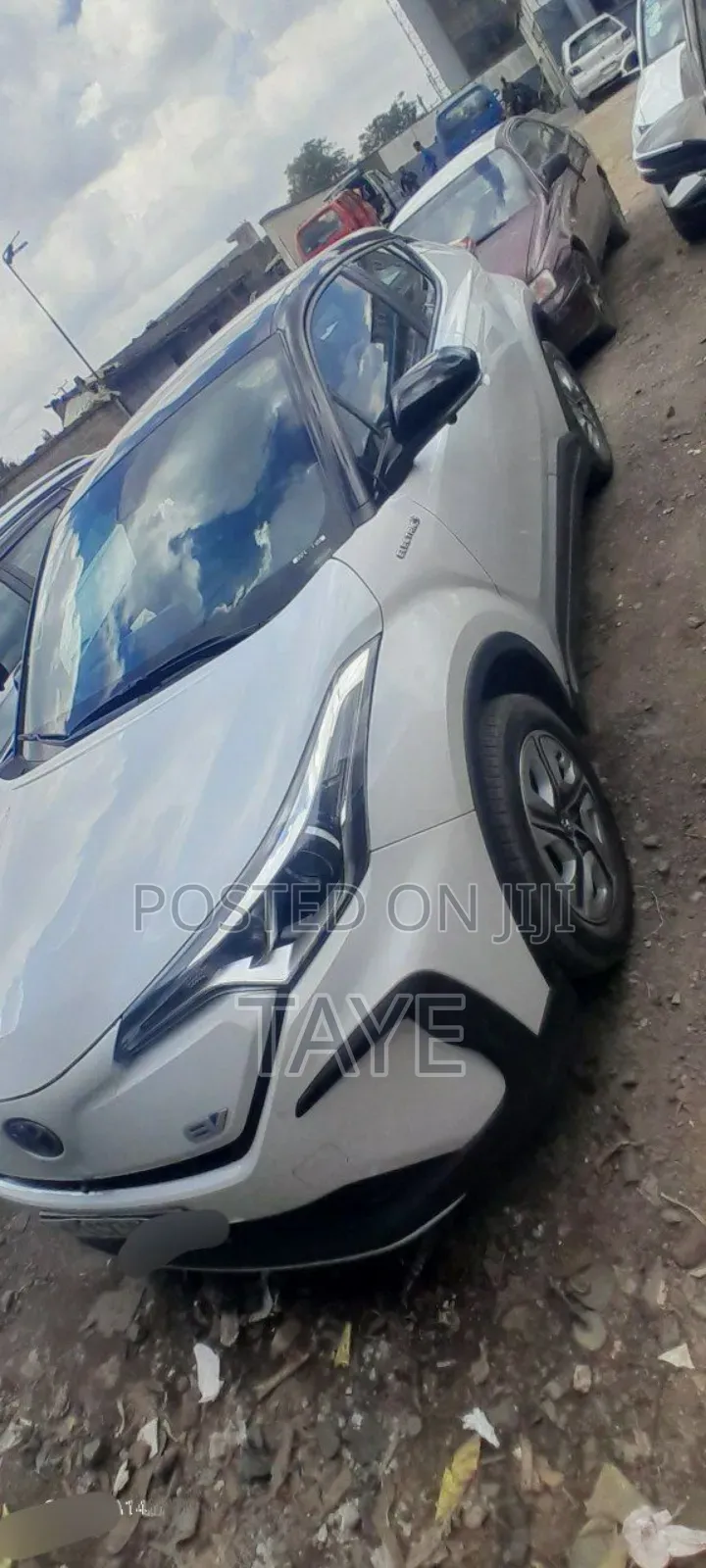 Toyota C-HR 2022 White