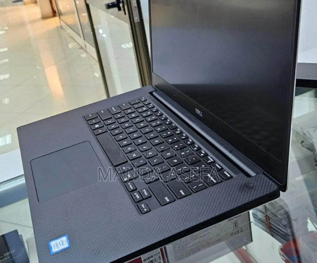 New Laptop Dell XPS 15 16GB Intel Core I7 SSD 512GB