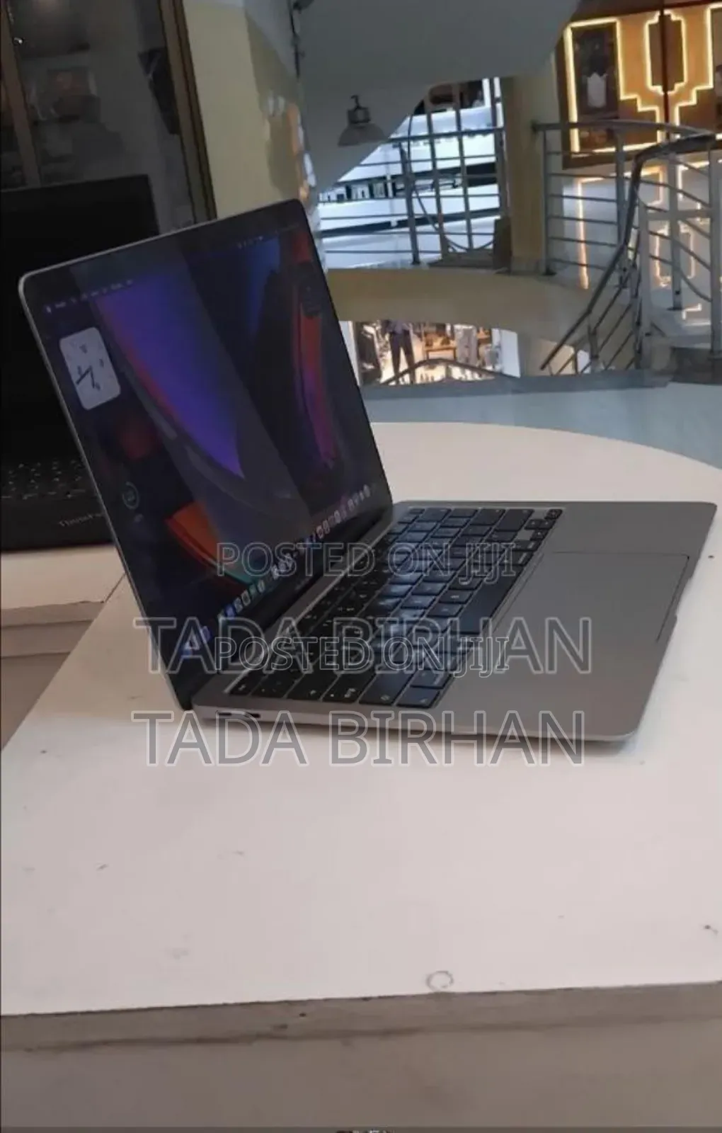 New Laptop Apple MacBook Air 2020 M1 8GB Intel Core i3 SSD 256GB