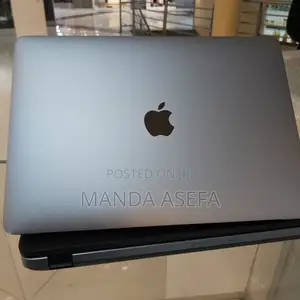 New Laptop Apple MacBook Pro 2017 16GB Intel Core I7 SSD 512GB