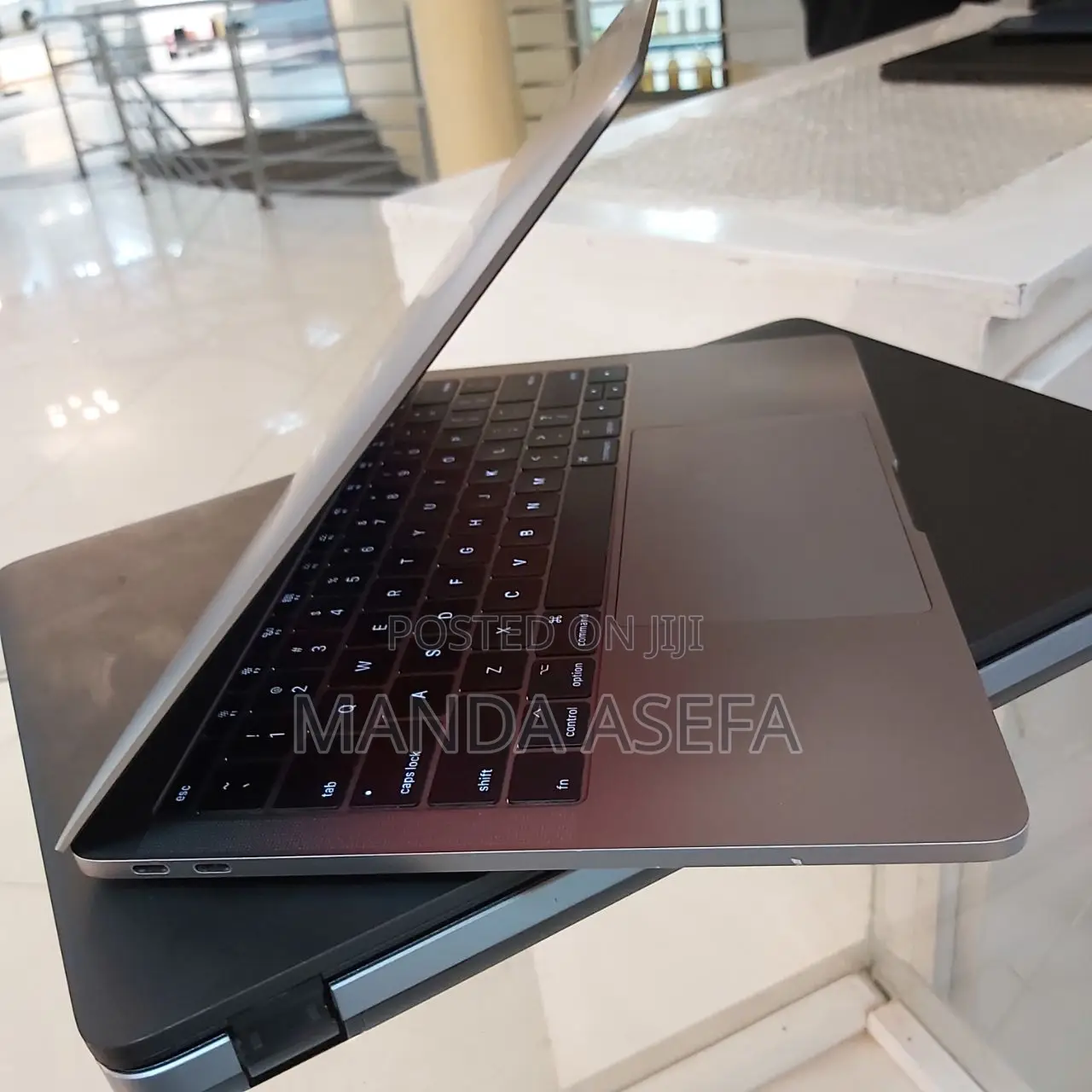 New Laptop Apple MacBook Pro 2017 16GB Intel Core I7 SSD 512GB