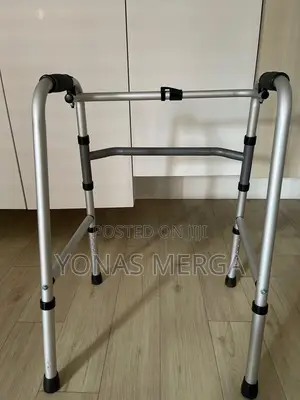 Walker•~Walker\|Walker;:ወከር"Foldable Reciprocal Walk Frame