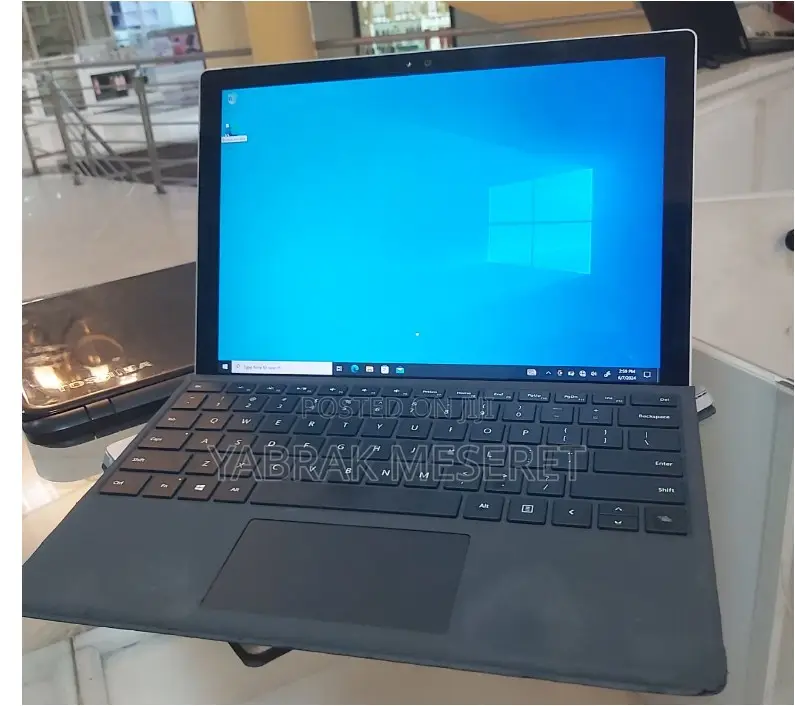 New Laptop Microsoft Surface Pro 3 8GB Intel Core I5 SSD 256GB