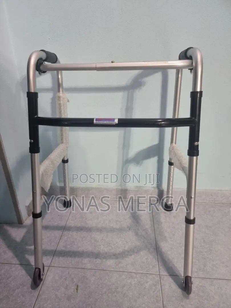 Walker~`Walker^_wide Walking Aid Max/150kg Little Surprise