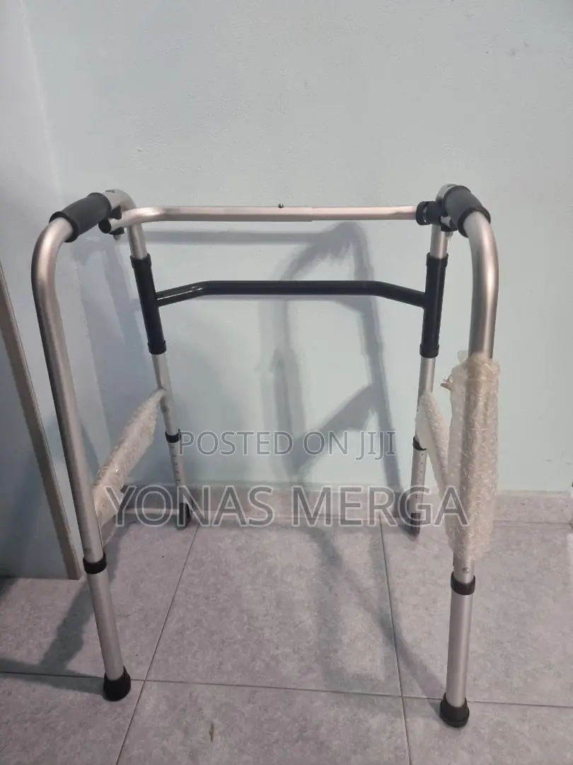 Walker~`Walker^_wide Walking Aid Max/150kg Little Surprise