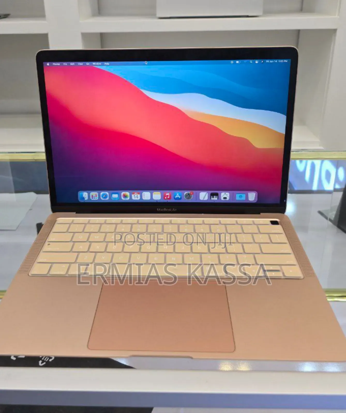 New Laptop Apple MacBook Air 2020 M1 8GB Apple M1 SSD 256GB