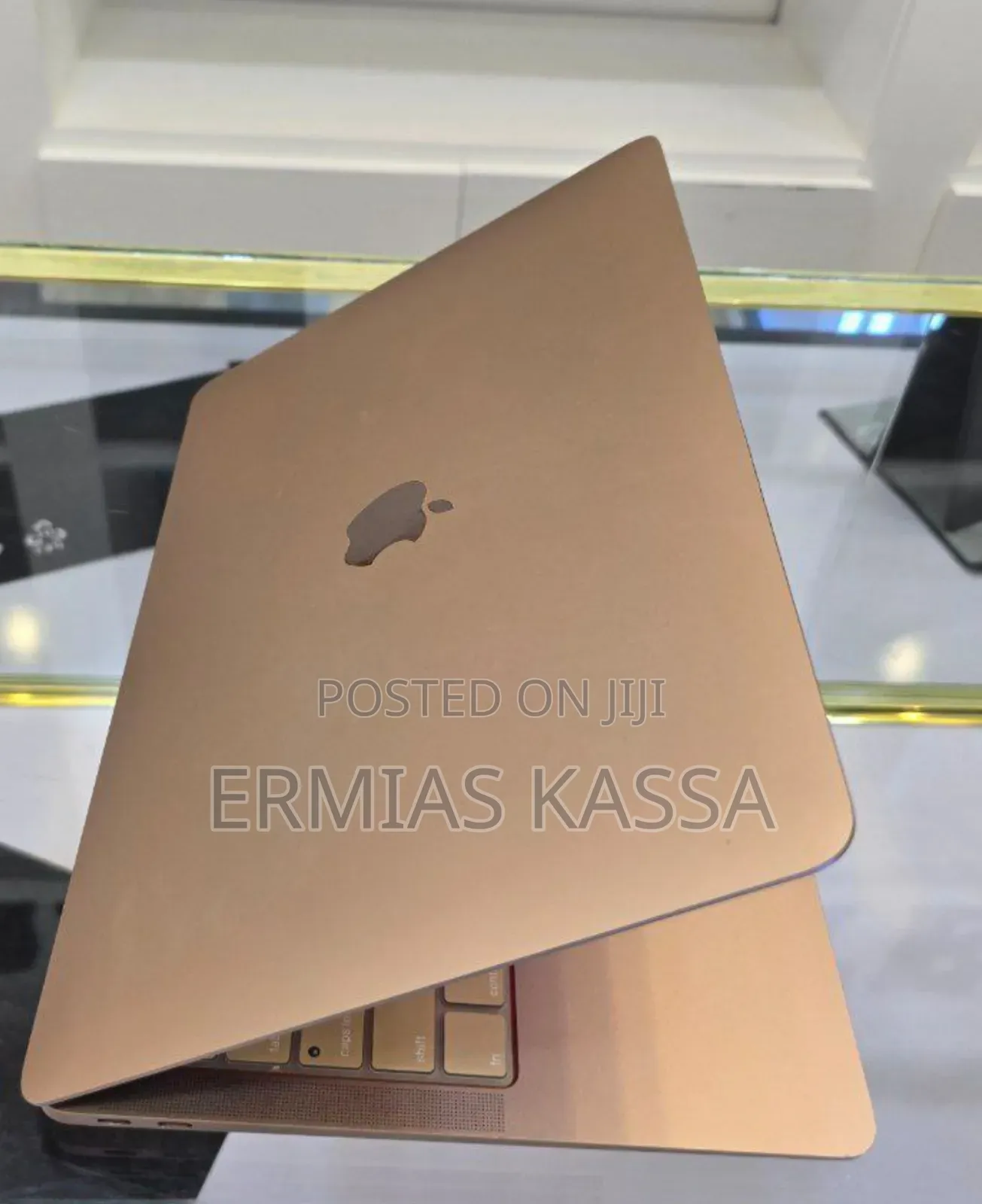 New Laptop Apple MacBook Air 2020 M1 8GB Apple M1 SSD 256GB