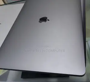 New Laptop Apple MacBook Pro 2017 16GB Intel Core I7 SSD 512GB