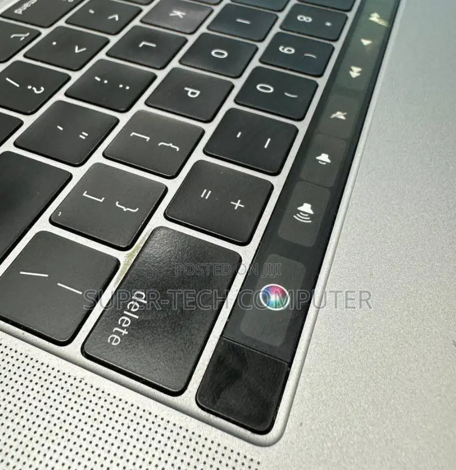 New Laptop Apple MacBook Pro 2018 32GB Intel Core i9 SSD 1T