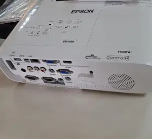 Photo - Projector Epson S41 Model