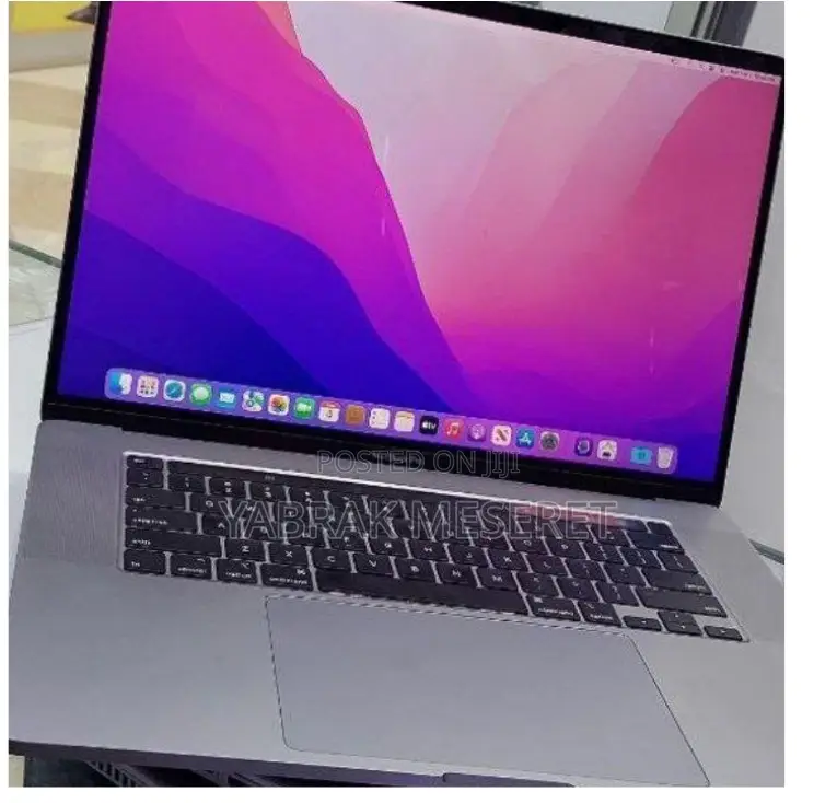 New Laptop Apple MacBook Pro 2017 16GB Intel Core I7 SSD 512GB
