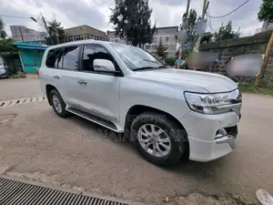 Toyota Land Cruiser 2020 White
