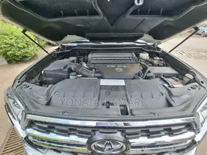 Toyota Land Cruiser 2020 White