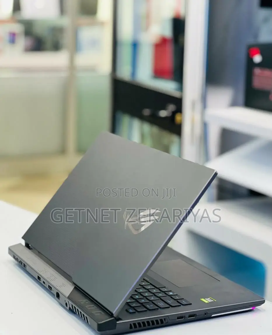 New Laptop Asus ROG Strix G15 32GB AMD Ryzen 9 SSD 1T