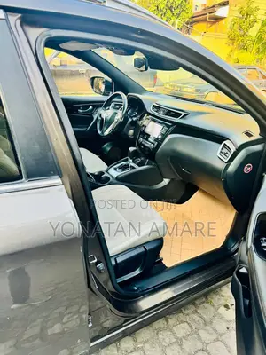 Nissan Qashqai 2017 Brown