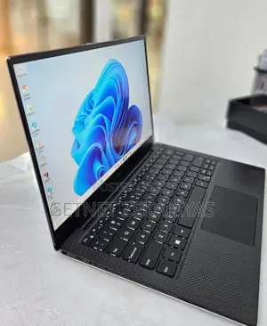 Photo - New Laptop Dell XPS 13 16GB Intel Core I7 SSD 512GB