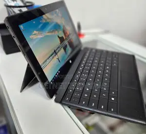 New Laptop Microsoft Surface 2GB Intel Pentium SSD 32GB