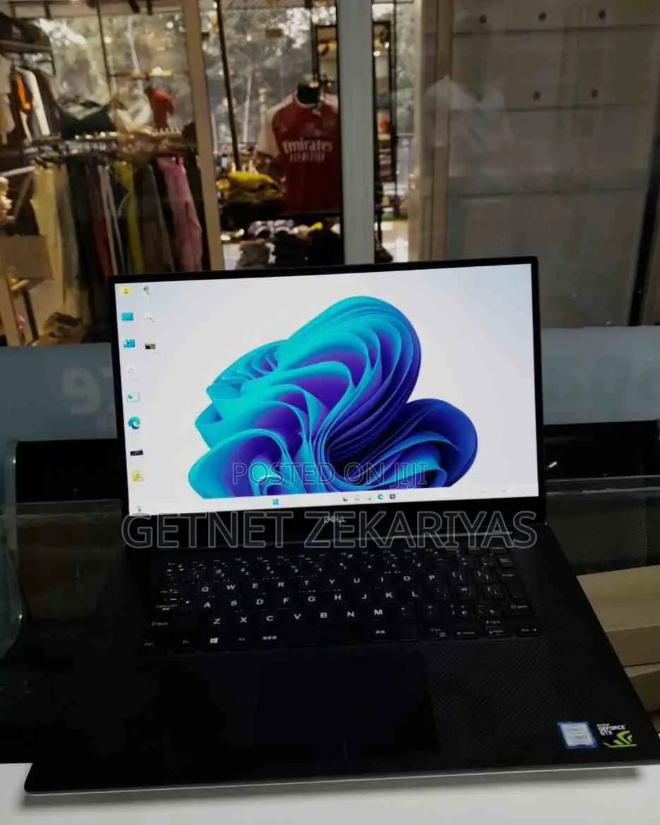 New Laptop Dell XPS 15 32GB Intel Core I7 SSD 1T