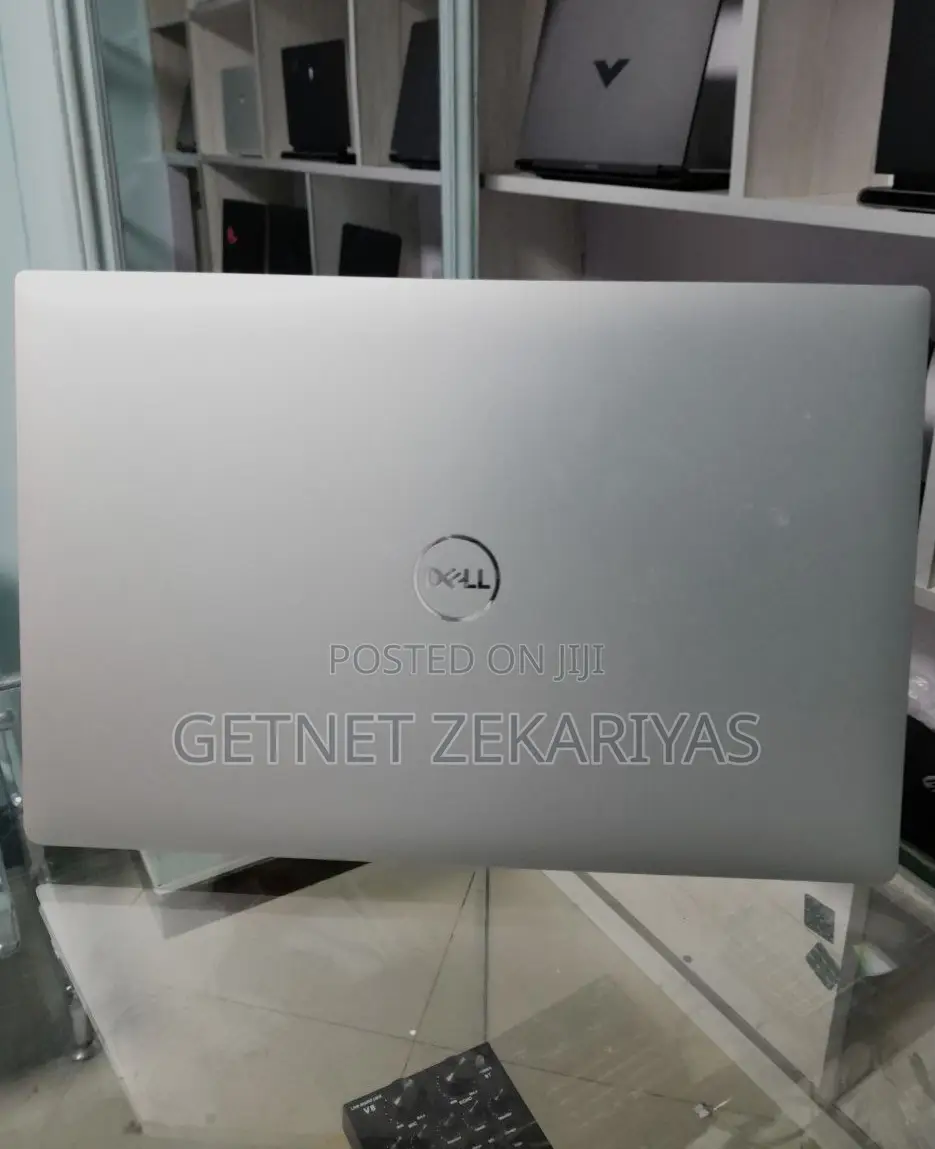 New Laptop Dell XPS 15 32GB Intel Core I7 SSD 1T