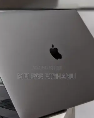 New Laptop Apple MacBook Pro 2018 32GB Intel Core I7 SSD 1T