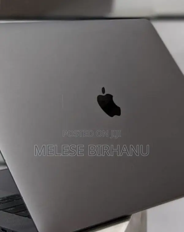 New Laptop Apple MacBook Pro 2018 32GB Intel Core I7 SSD 1T