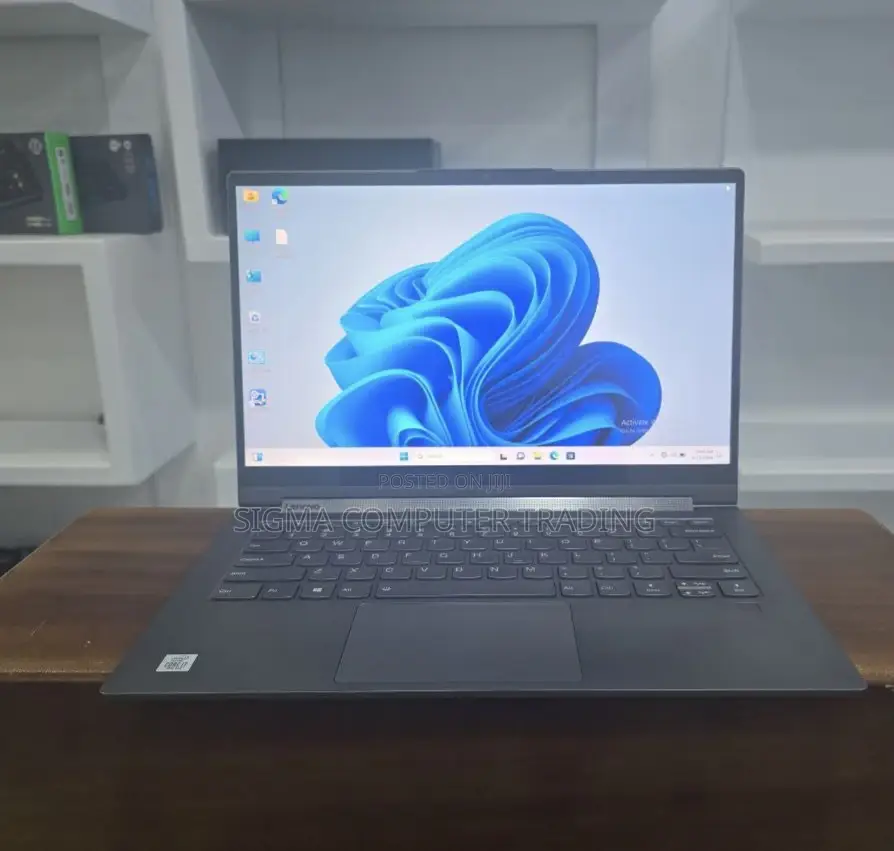 New Laptop Lenovo Yoga C930 16GB Intel Core I7 SSD 512GB