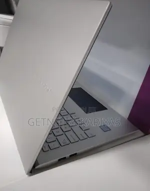 New Laptop Asus VivoBook 15 X505BA 12GB Intel Core I7 SSD 512GB