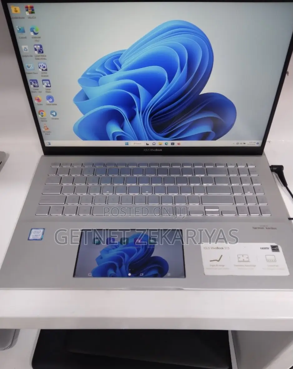 New Laptop Asus VivoBook 15 X505BA 12GB Intel Core I7 SSD 512GB