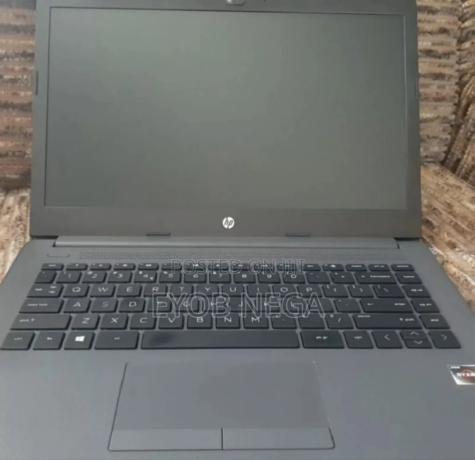 New Laptop HP 250 G7 8GB AMD Ryzen 3 SSD 1T