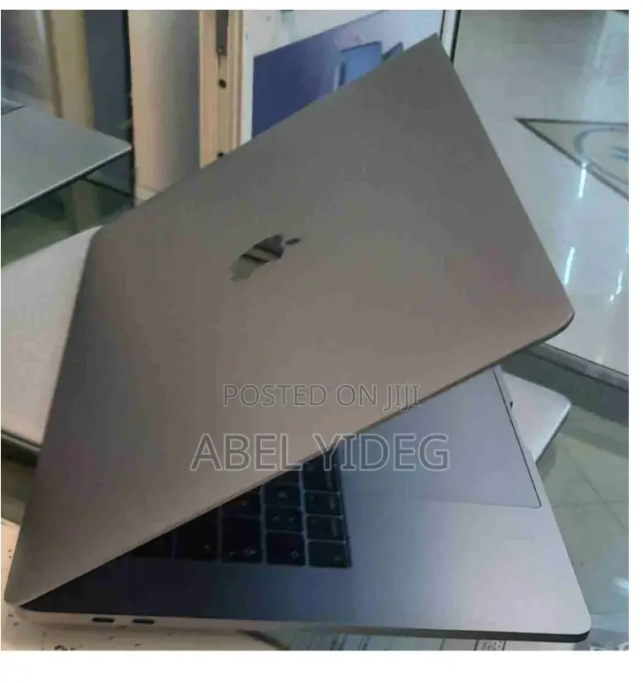 New Laptop Apple MacBook Air 2019 8GB Intel Core I5 SSD 256GB