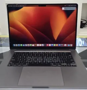 Photo - New Laptop Apple MacBook Air 2022 M2 8GB Apple M2 SSD 512GB