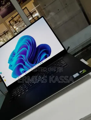 Photo - New Laptop Dell XPS 15 32GB Intel Core I7 SSD 1T