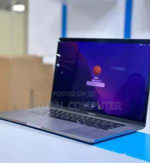 Photo - New Laptop Apple MacBook Pro 2017 16GB Intel Core I7 SSD 1T