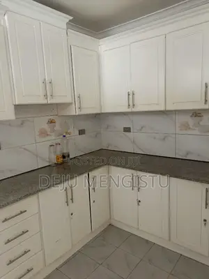 2bdrm House in ሰባ ሁለት, Bole for rent