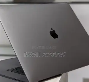 New Laptop Apple MacBook Pro 2018 16GB Intel Core I7 SSD 1T