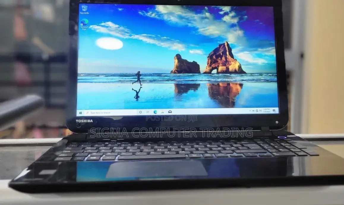 Laptop Toshiba Satellite C850 4GB Intel Core I7 SSD 256GB