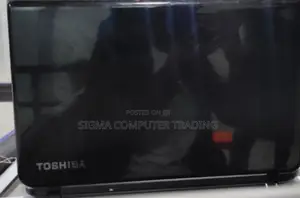 Laptop Toshiba Satellite C850 4GB Intel Core I7 SSD 256GB