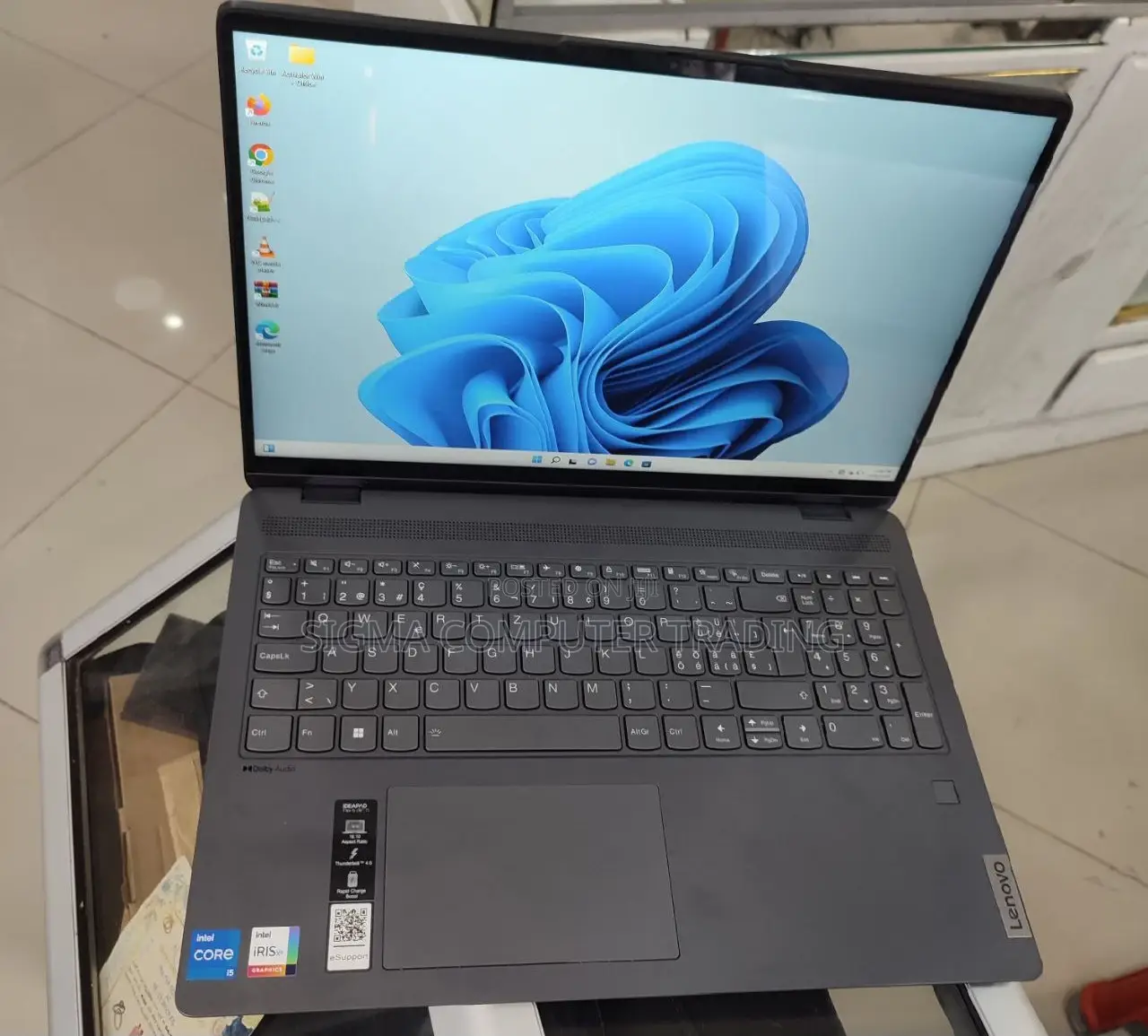 New Laptop Lenovo IdeaPad Flex 15 8GB Intel Core I5 SSD 512GB