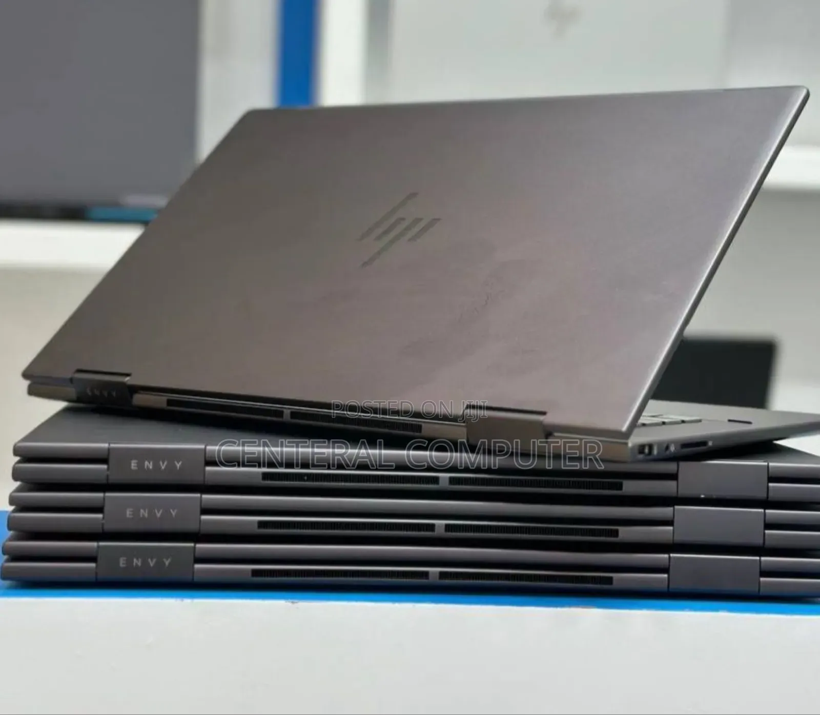 New Laptop HP Envy X360 8GB AMD Ryzen 5 SSD 512GB