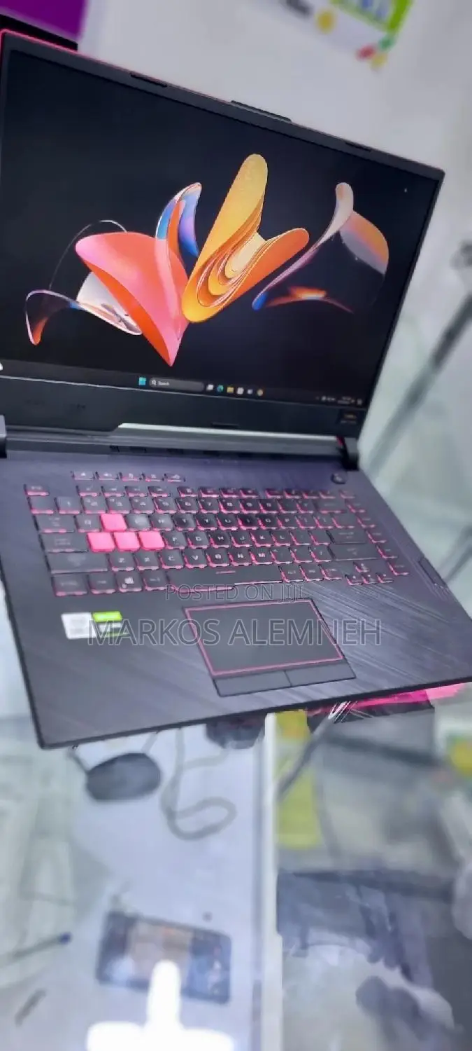 New Laptop Asus ROG Strix G15 18GB Intel Core I7 SSD 512GB