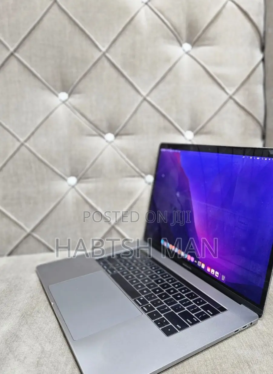 New Laptop Apple MacBook Pro 2016 16GB Intel Core I7 SSD 256GB