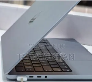 Photo - New Laptop Apple MacBook Pro 2021 M1 16GB Intel Core i7 SSD 512GB