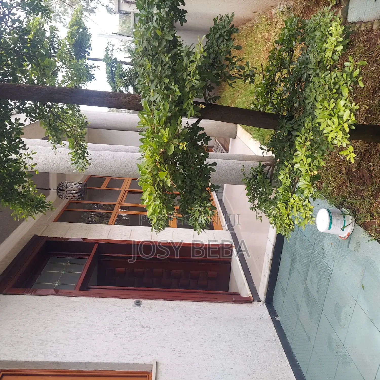 15bdrm House in Bole for rent