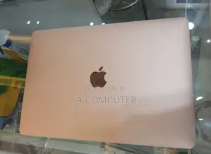 New Laptop Apple MacBook 2020 8GB Intel Core I3 SSD 256GB