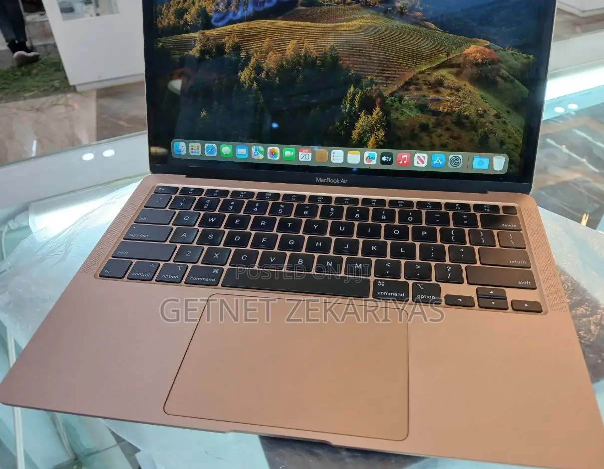 New Laptop Apple MacBook Air 2020 8GB Intel Core 2 Quad SSD 256GB