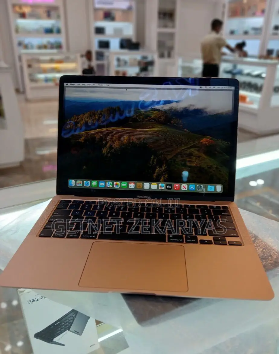 New Laptop Apple MacBook Air 2020 8GB Intel Core 2 Quad SSD 256GB