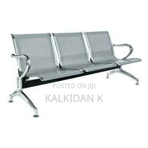 Photo - 3 Seat Metal Waiting Chair