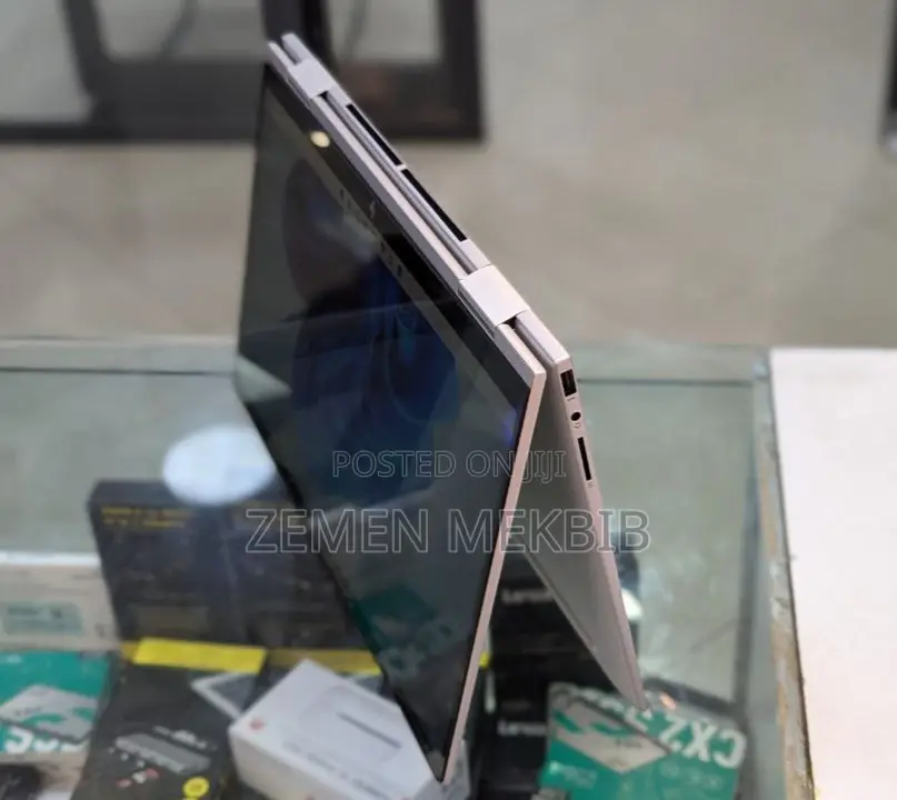 New Laptop HP Envy X360 4GB Intel Core I7 SSD 256GB