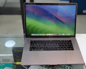 New Laptop Apple MacBook Pro 2018 16GB Intel Core I7 SSD 512GB